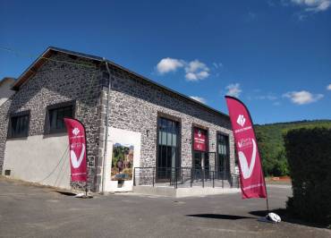 Extérieur de l'Office de Tourisme de Volvic